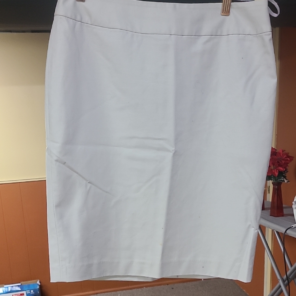 Nine West Silver Knee-Length Pencil Skirt for Work